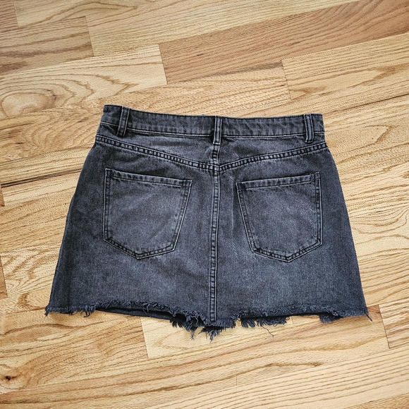 We The Free (Free People) Size 31 Black Denim Mini Skirt Zip Front Revolve - Picture 5 of 7